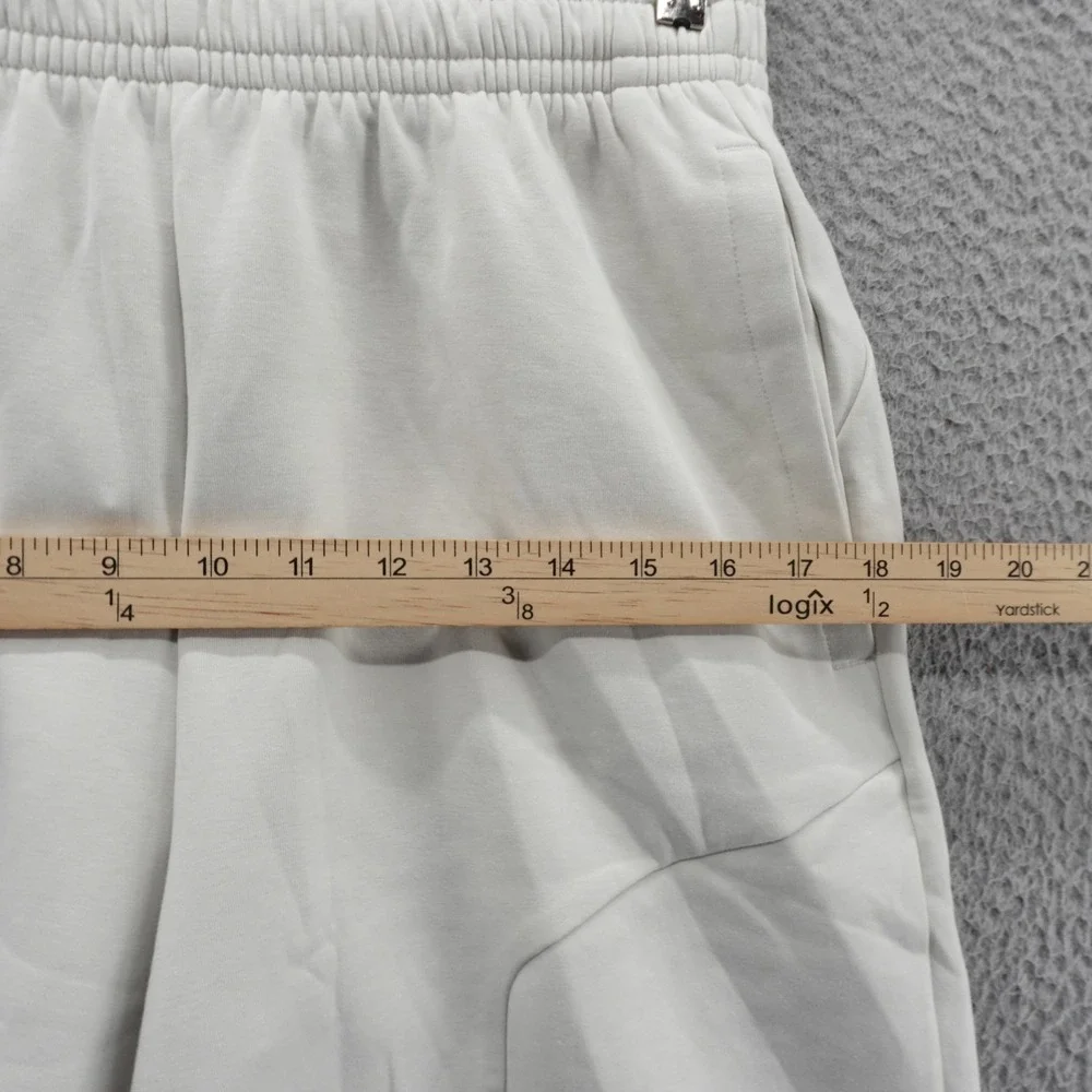 Under Armour Mens Medium Unstoppable Fleece Shorts Beige Athletic‎ NEW